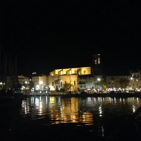 Accostage Vieux-port - & Parking En Option * La Ciotat